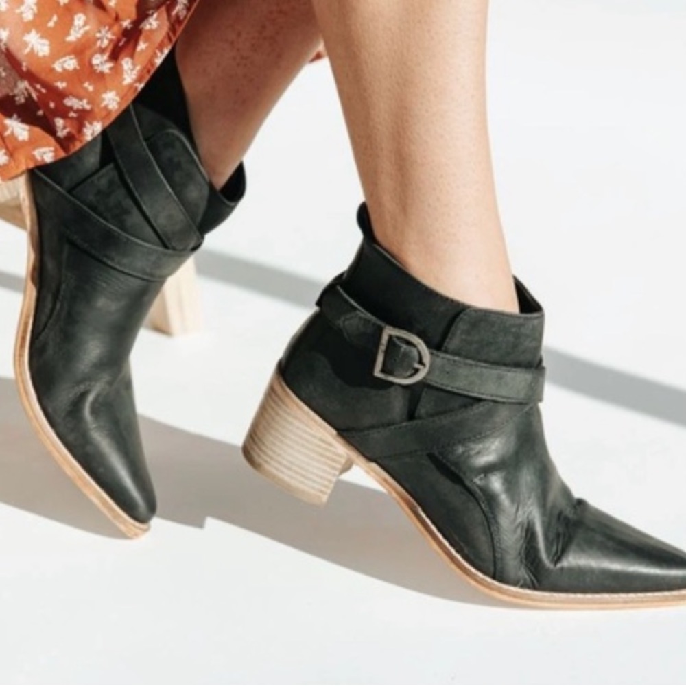Free People Back Loop Bootie‎ - Picture 9 of 12